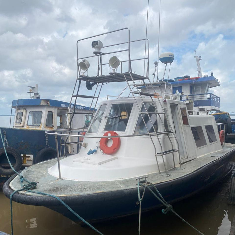 LANCHA DE PRATICAGEM 9 PASSAGEIROS