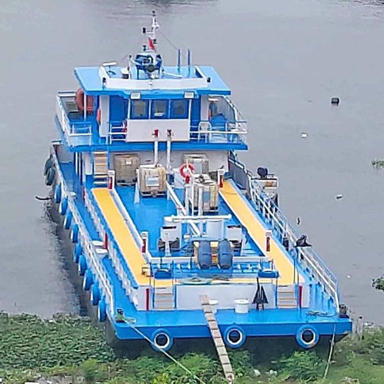 BALSA PETROLEIRA MOTORIZADA, 180 M3