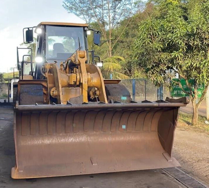 "PÁ CARREGADEIRA CATERPILLAR 850H, ANO 2008 , ES