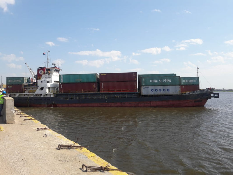 NAVIO PORTA-CONTÊINERES 100 TEU