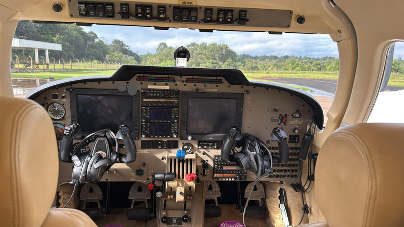 AVIÃO BIMOTOR PIPER SENECA III - ANO 2007