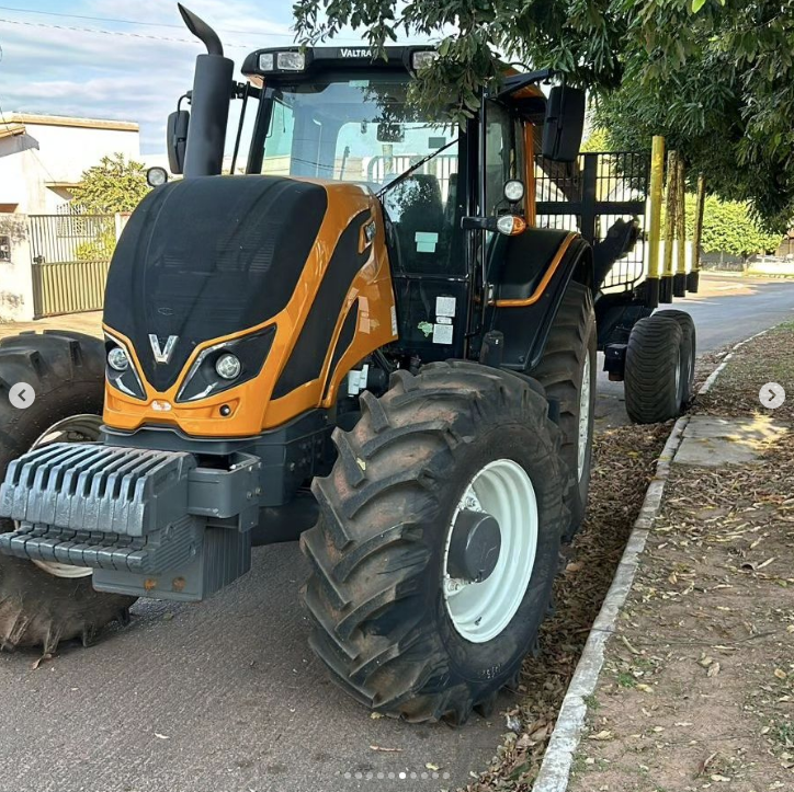 TRATOR VALTRA BH 194, ANO 2022,  140 HORAS.  ÚNICO DONO