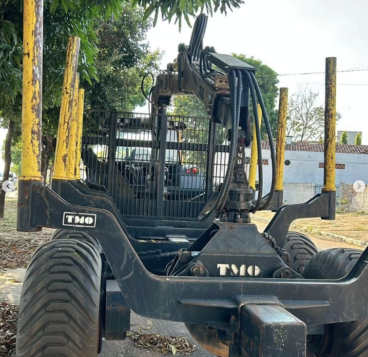 TRATOR VALTRA BH 194, ANO 2022,  140 HORAS.  ÚNICO DONO