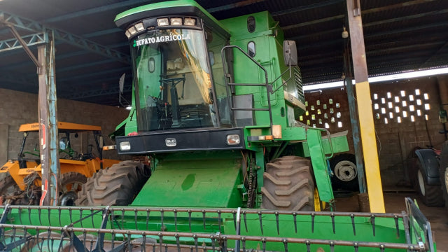 JOHN DEERE 1550 HARVESTER, 2004