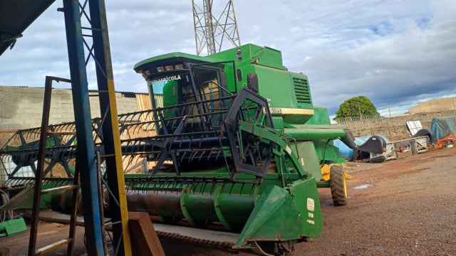 JOHN DEERE 1550 HARVESTER, 2004