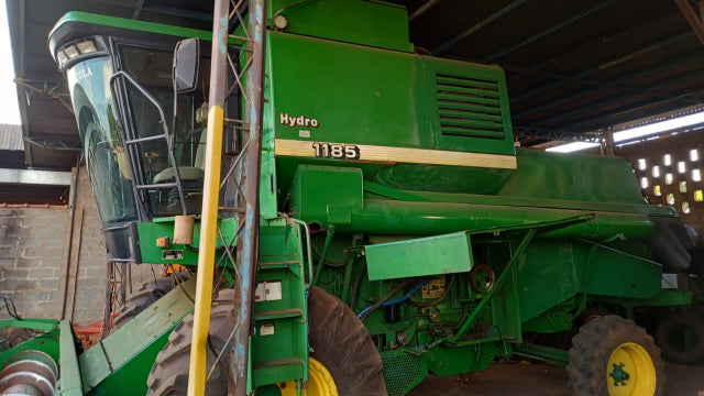 JOHN DEERE 1550 HARVESTER, 2004