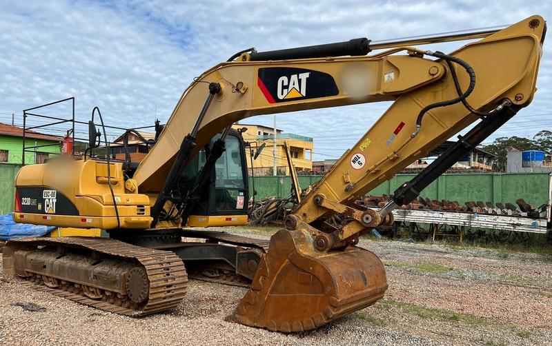 ESCAVADEIRA CAT  323-D, 2013, BH