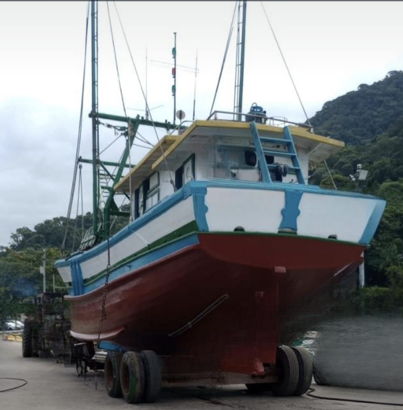 EMBARCAÇÃO DE PESCA CAMARÃO ROSA