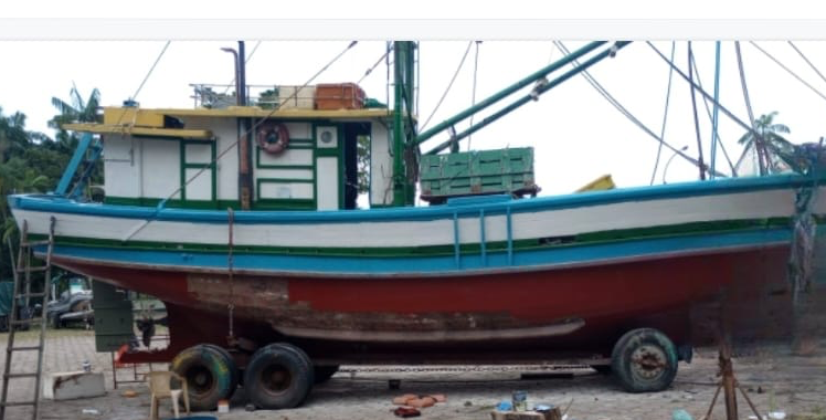 EMBARCAÇÃO DE PESCA CAMARÃO ROSA