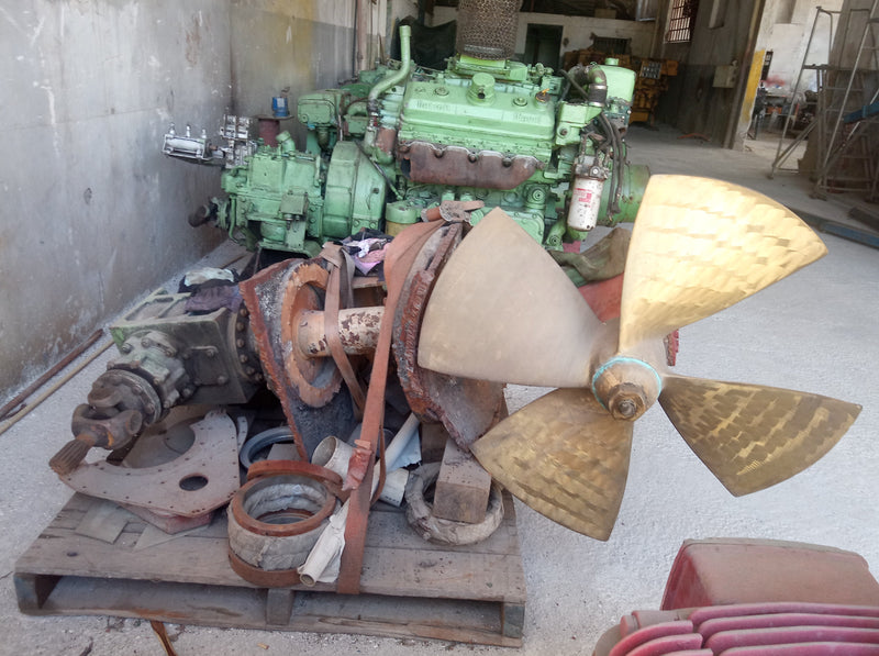 DETROIT DIESEL 8V ENGINE