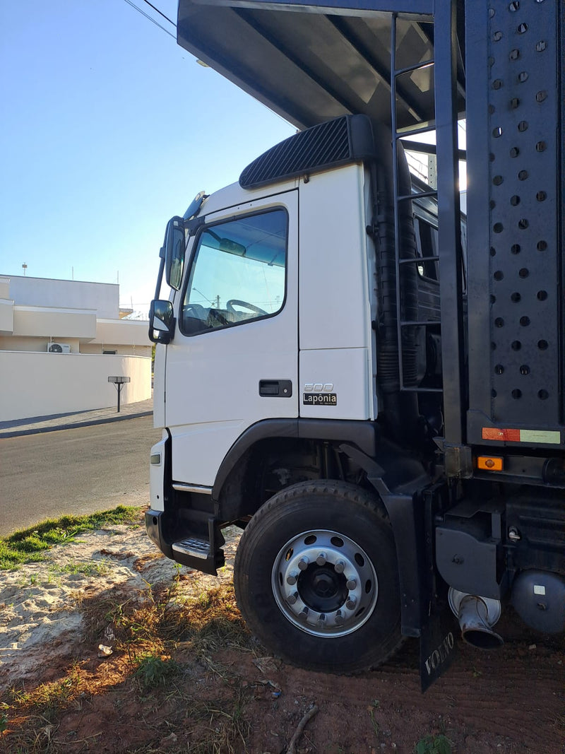 CAMINHÃO PLATAFORMA VOLVO  FMX  500,  2014, MG