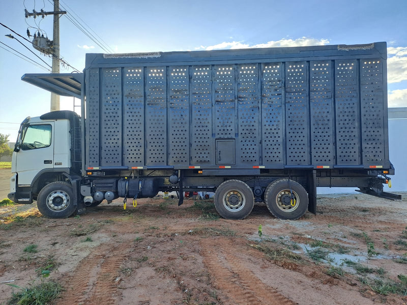 CAMINHÃO PLATAFORMA VOLVO  FMX  500,  2014, MG