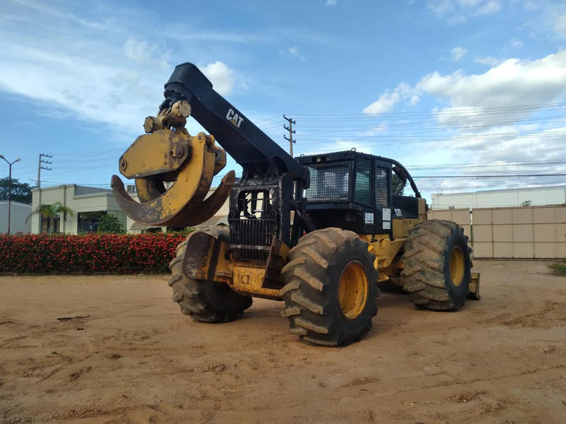 SKIDDER CATERPILLAR  545C  2007, MA