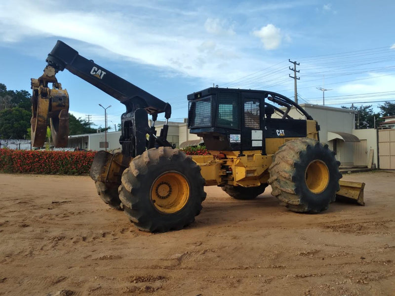 SKIDDER CATERPILLAR  545C  2007, MA