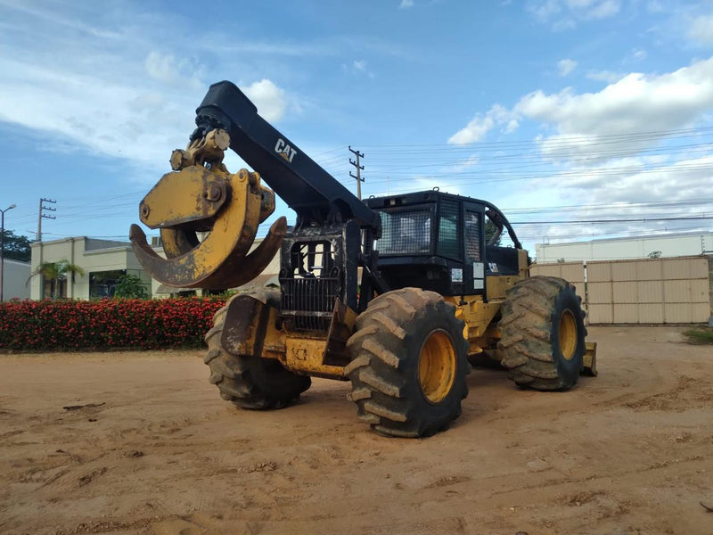 SKIDDER CATERPILLAR  545C  2007, MA