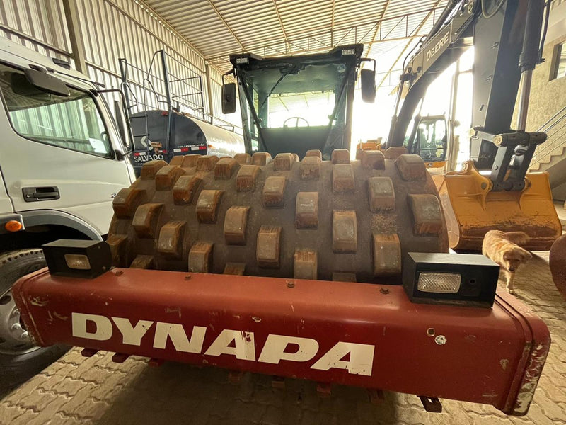 Rolo compactador CA250 Dynapac, ano 2011, 4000h