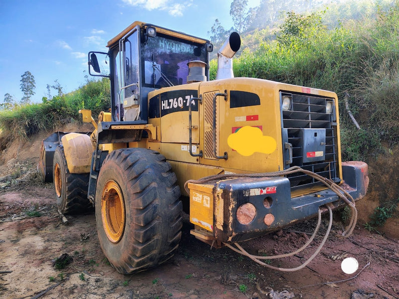 PÁ CARREGADEIERA HYUNDAI HL60.7 2012