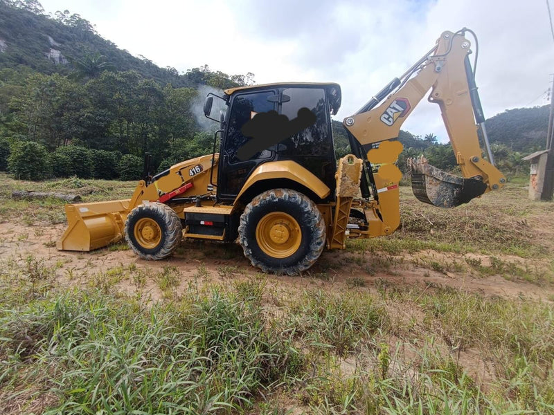 RETROESCAVADEIRA CATERPILLAR 416f, ANO 2022, ES