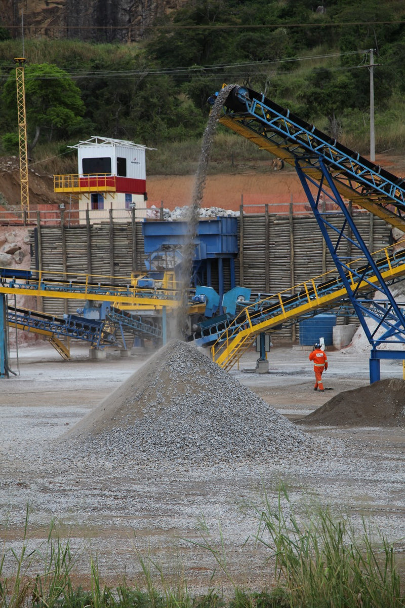 BRITADOR FIXO,  FAÇO  150/180 TON/HORA, RIO DE JANEIRO