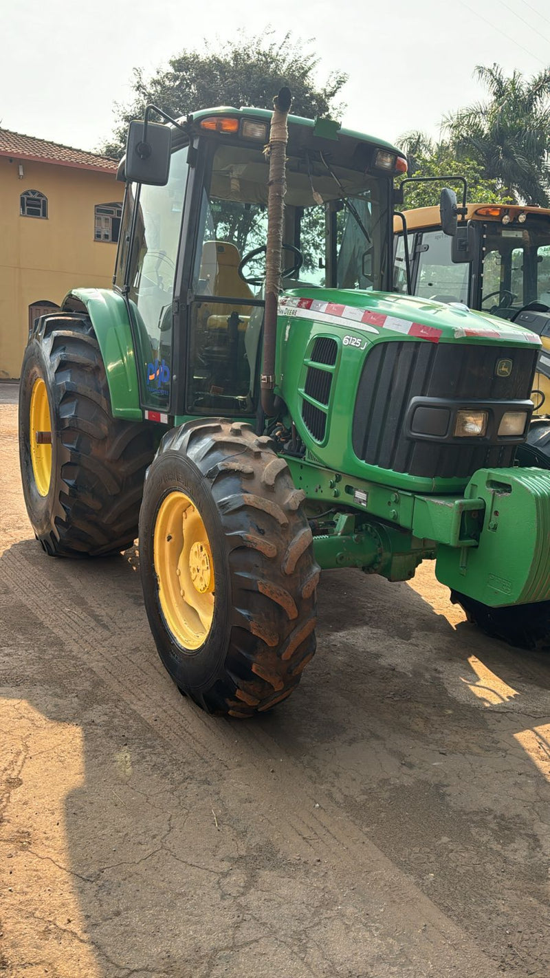 TRATOR AGRÍCOLA JOHN DEERE 6125J,  2014, MINAS GERAIS