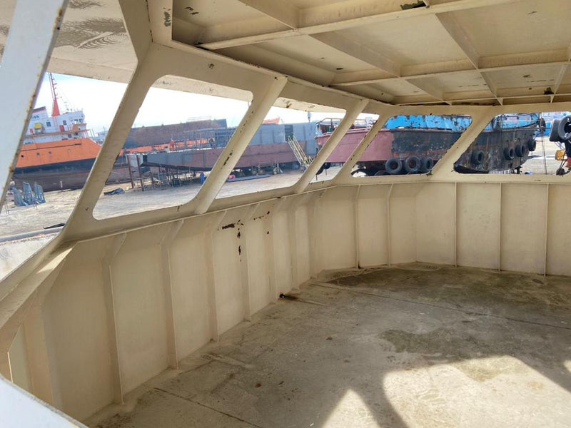 EMBARCAÇÃO  SEM INSTALAÇÕES ( O CASCO)   VENDA