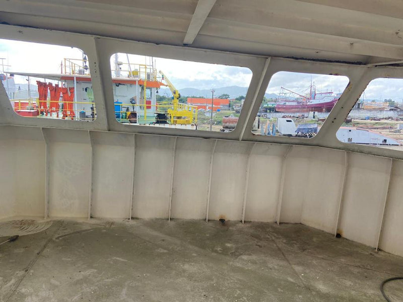 EMBARCAÇÃO  SEM INSTALAÇÕES ( O CASCO)   VENDA