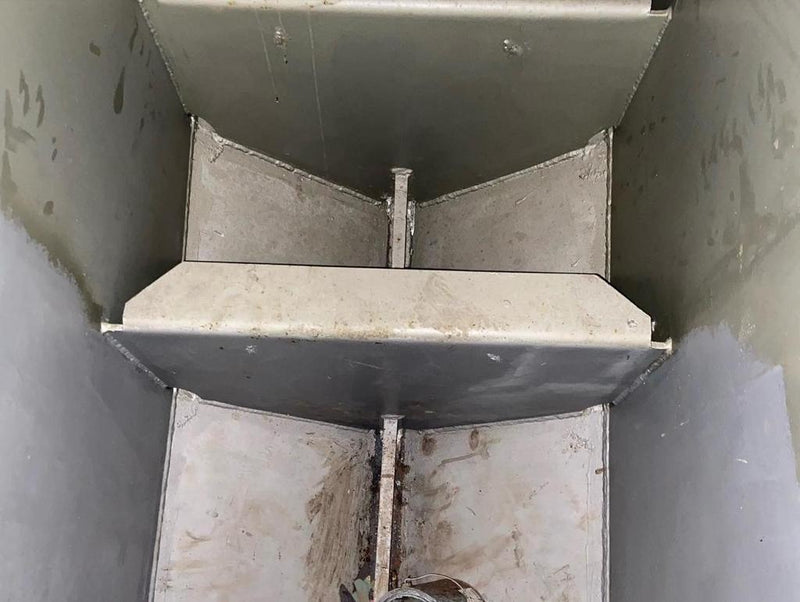 EMBARCAÇÃO  SEM INSTALAÇÕES ( O CASCO)   VENDA