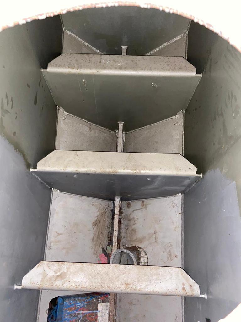 EMBARCAÇÃO  SEM INSTALAÇÕES ( O CASCO)   VENDA