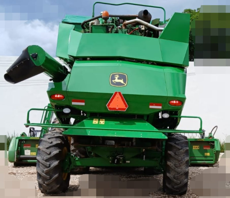 JOHN DEERE 1550 HARVESTER, 2004