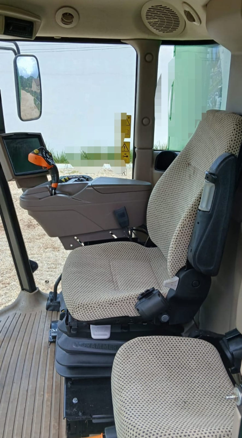 JOHN DEERE 1550 HARVESTER, 2004