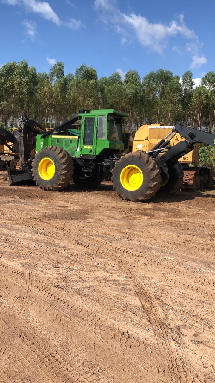 SKIDDER FLORESTAL JOHN DEERE 848H - PARÁ
