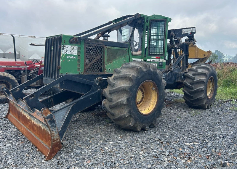 SKIDDER FLORESTAL JOHN DEERE 748H – 2011 | MG