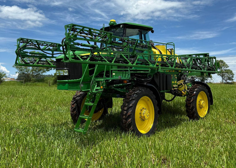 PULVERIZADOR JOHN DEERE 4630 4X4 – ANO 2014 – PARANÁ