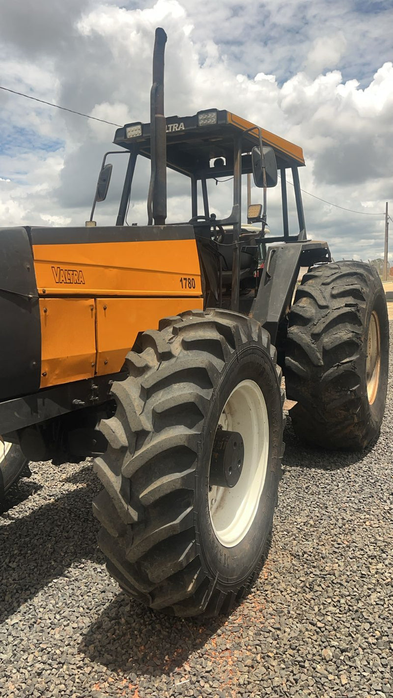 TRATOR VALTRA 1780 – ANO 2001 – MINAS GERAIS