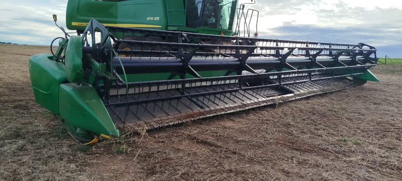 PLATAFORMA JOHN DEERE 635FD DRAPER 35 PÉS – ANO 2013 – GOIÁS