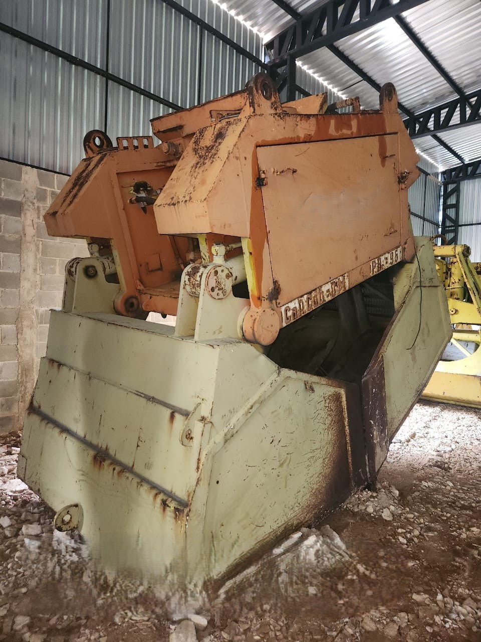 GRAB CAPACIDADE 6M³ / RJ