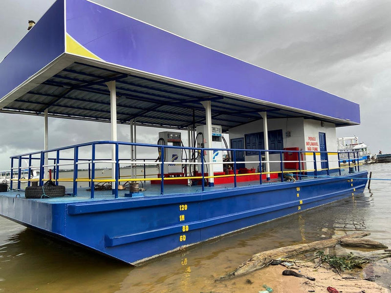 POSTO DE COMBUSTÍVEL FLUTUANTE