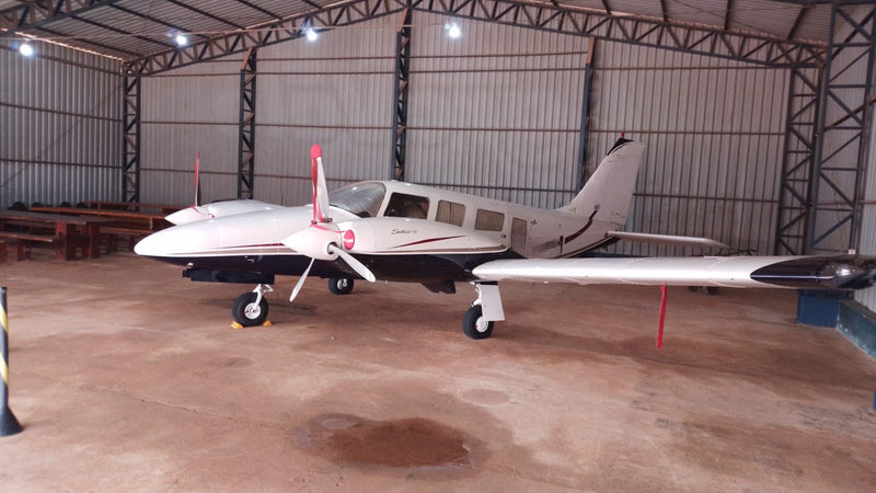 AVIÃO BIMOTOR PIPER SENECA III de 1992