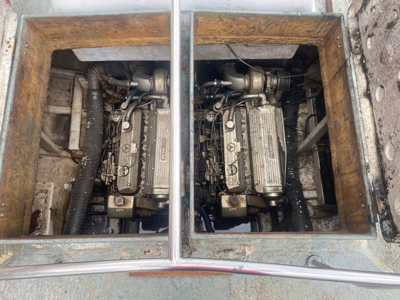 LANCHA DE PRATICAGEM 9 PASSAGEIROS