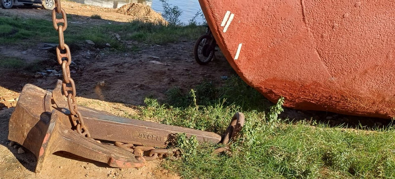 NAVIO PORTA-CONTÊINERES 100 TEU